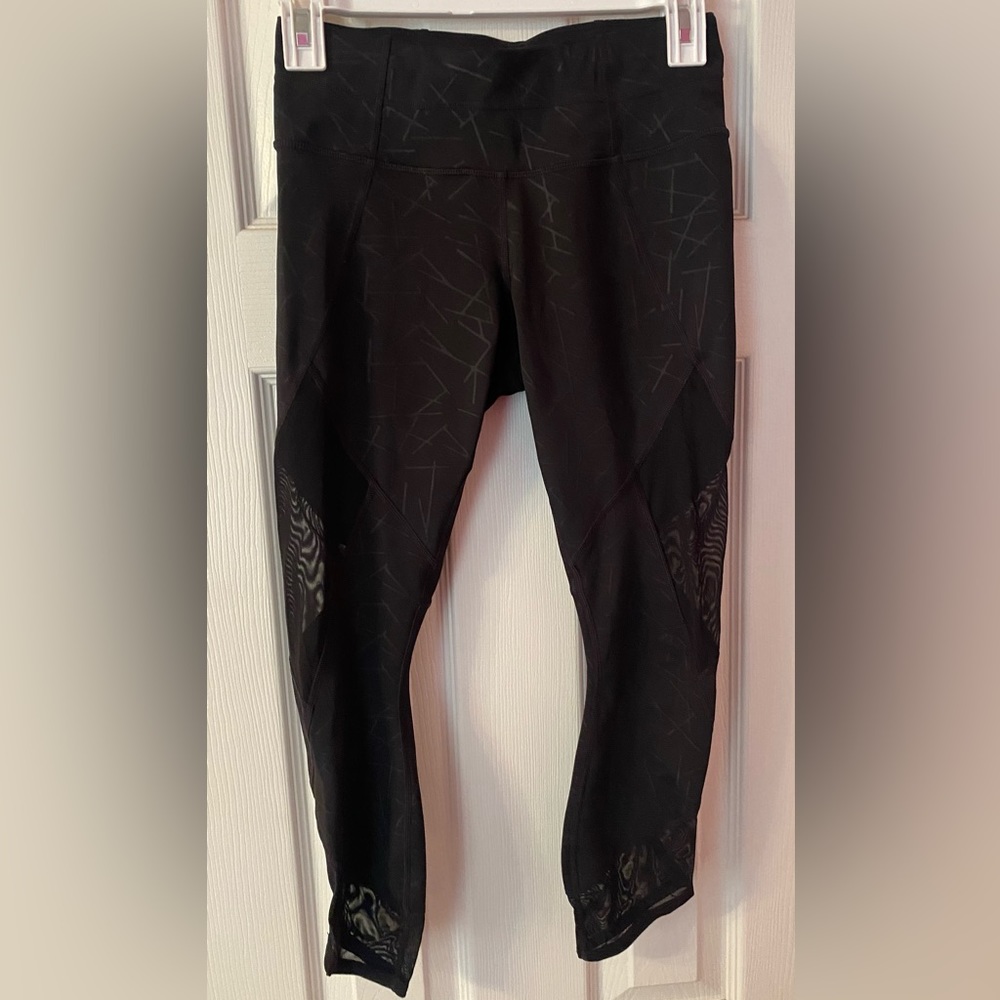 Athleta Womens Aura Mesh Sonar Tight Leggings Cropped Black Size XS